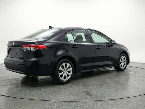 Used 2025 Toyota Corolla LE FWD image 9