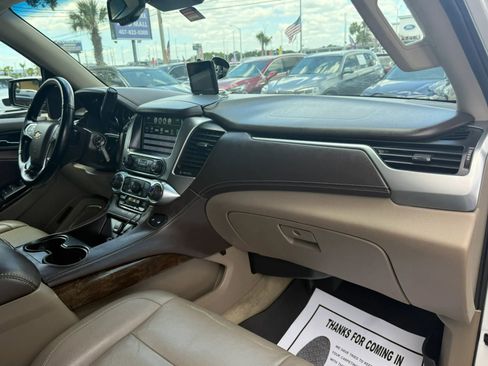 Used 2016 Chevrolet Suburban LT RWD image 13