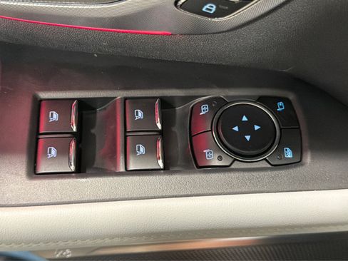 Used 2025 Ford Expedition Platinum AWD/4WD image 17