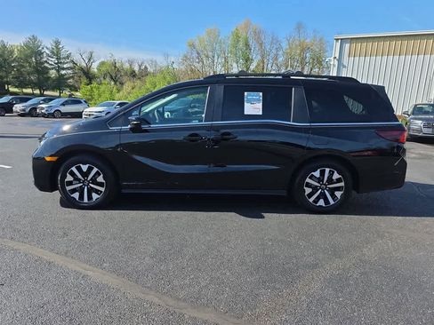 Certified 2026 Honda Odyssey EX-L image 11
