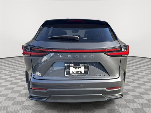 Used 2022 Lexus NX 250 FWD image 6