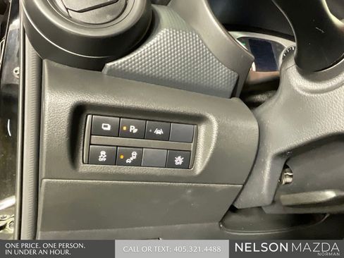 Used 2021 Nissan Kicks S image 37