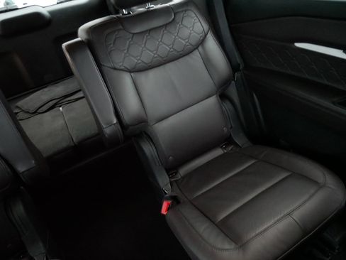 Used 2025 Ford Explorer Platinum w/ LUX Leather Package AWD/4WD image 14