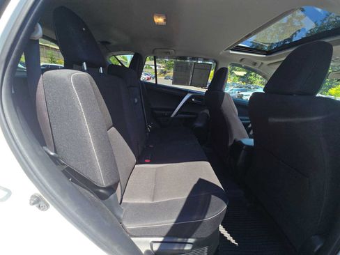 Used 2016 Toyota RAV4 XLE w/ Convenience Package AWD/4WD image 12