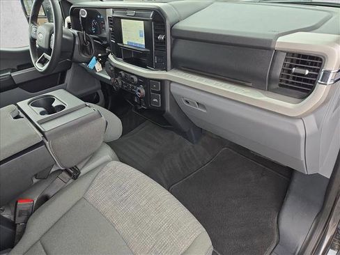 Used 2025 Ford F250 XLT image 19