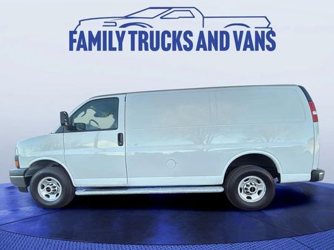 Used 2024 GMC Savana 2500 w/ Driver Convenience Package image 7