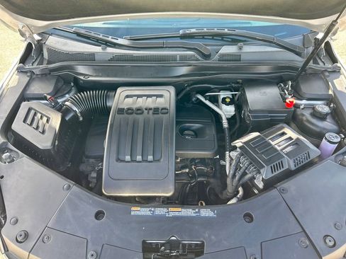 Used 2017 Chevrolet Equinox LS image 25