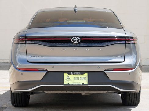 Used 2024 Toyota Crown AWD/4WD image 10