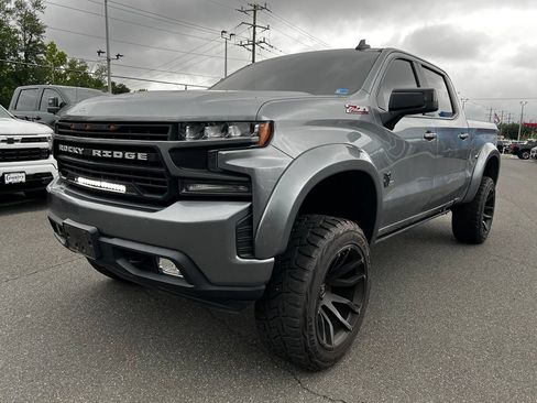 Used 2020 Chevrolet Silverado 1500 RST AWD/4WD image 2