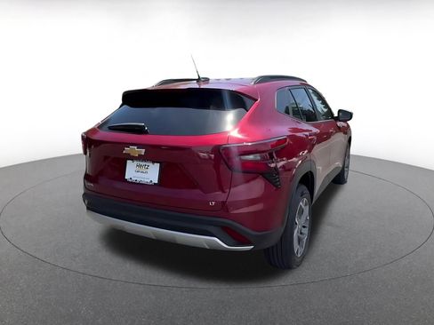 Used 2025 Chevrolet Trax LT FWD image 14
