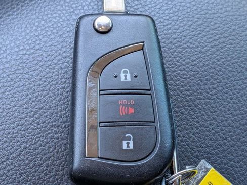 Used 2024 Toyota RAV4 LE image 32