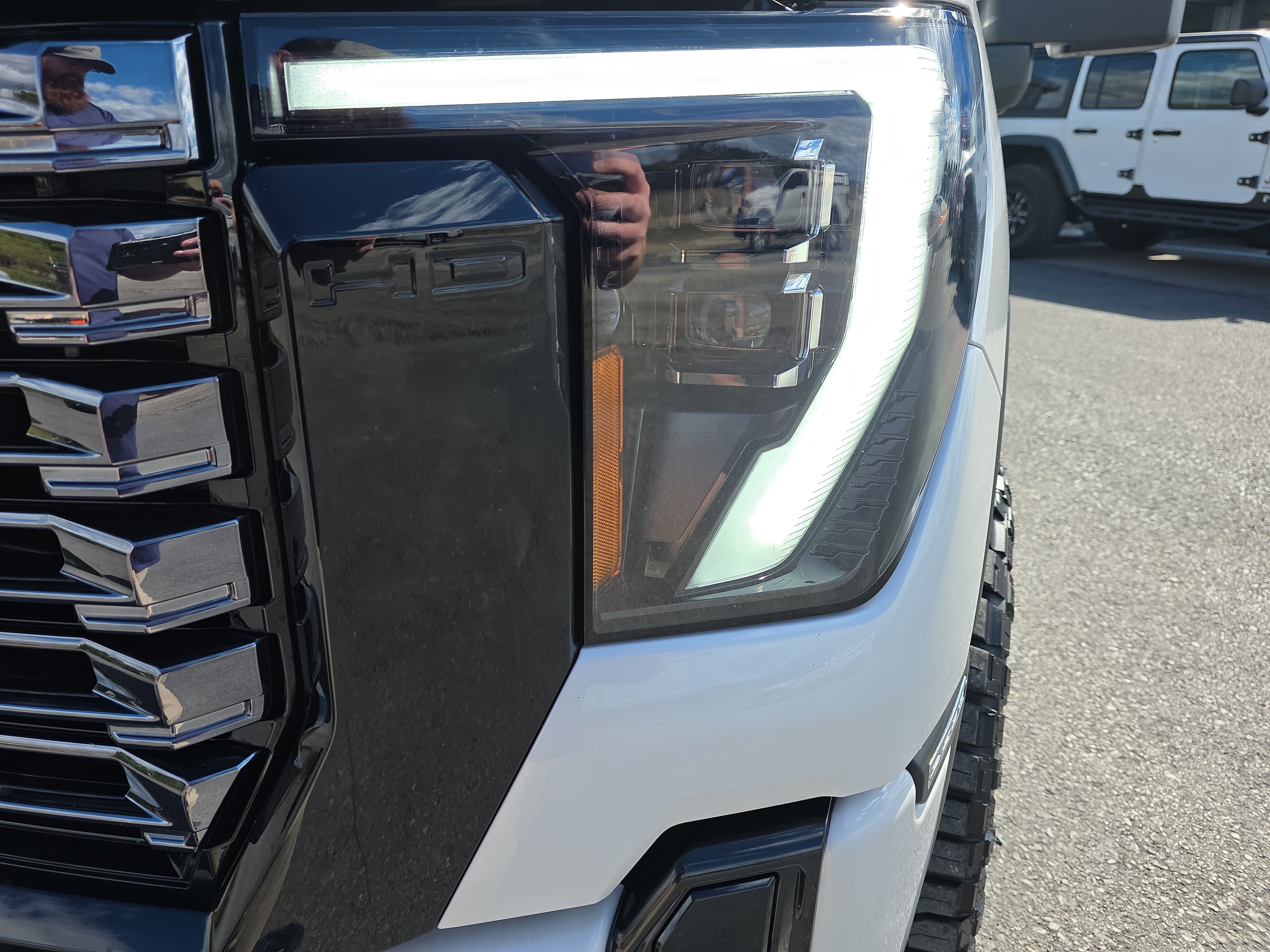 Used 2025 GMC Sierra 2500 Denali Ultimate w/ Max Trailering Package AWD/4WD image 9