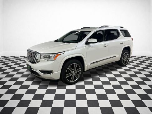 Certified 2019 GMC Acadia Denali w/ Technology Package AWD/4WD image 5