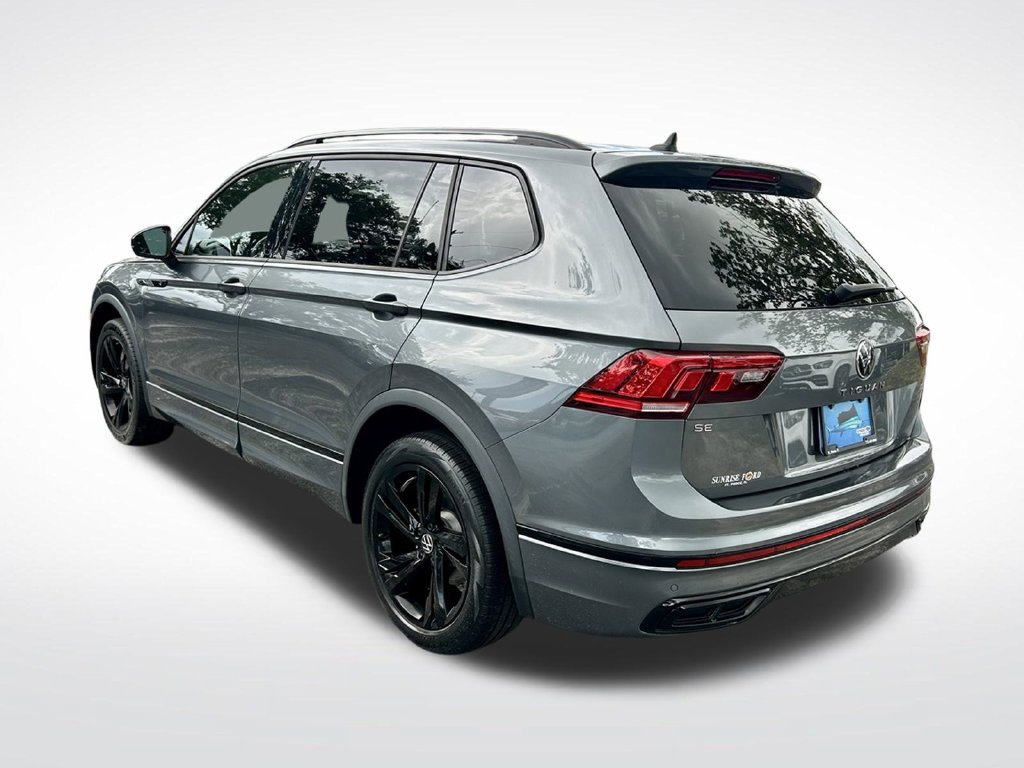 Used 2023 Volkswagen Tiguan SE R-Line FWD image 7