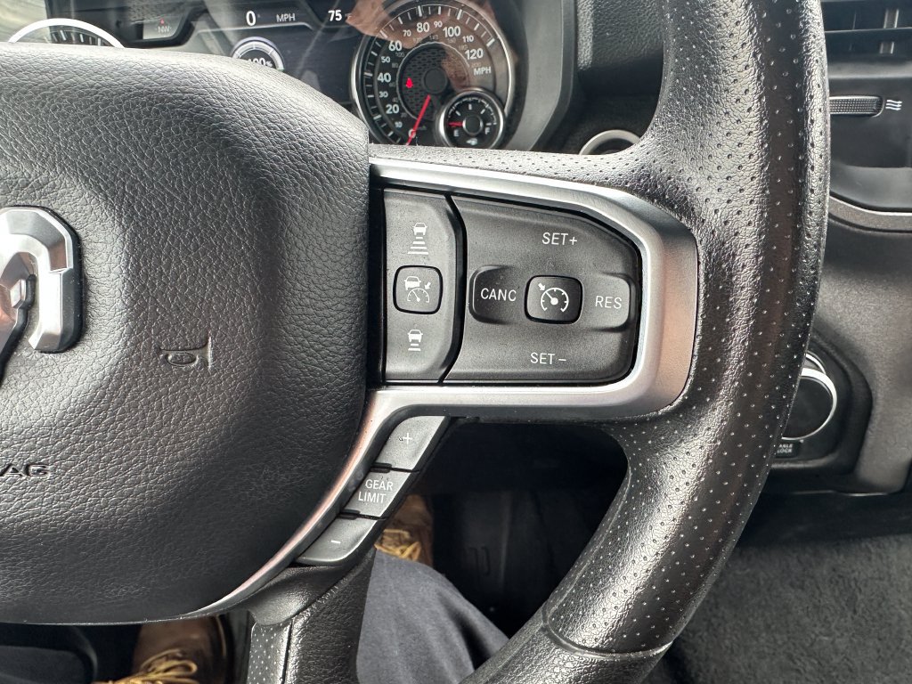 Used 2025 RAM 1500 Warlock AWD/4WD image 21