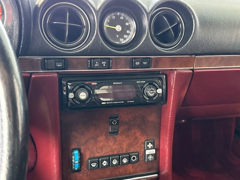 Used 1989 Mercedes-Benz 560 SL image 18