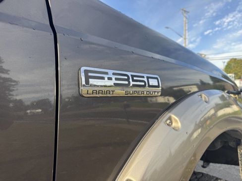 Used 2006 Ford F350 Lariat image 8
