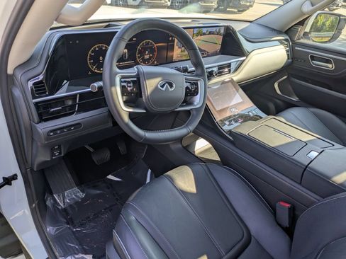 Used 2025 INFINITI QX80 Sensory AWD/4WD image 14
