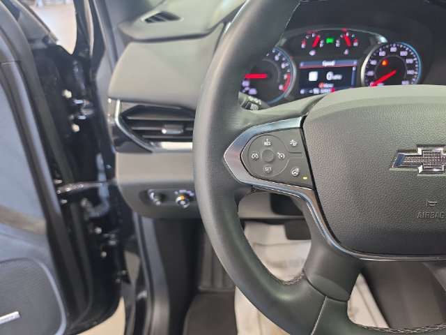 Used 2023 Chevrolet Traverse RS AWD/4WD image 17