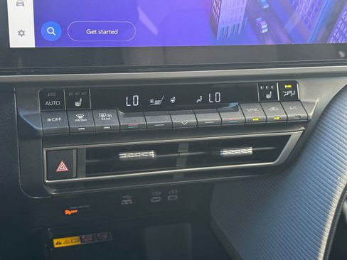 Certified 2025 Toyota Camry SE image 18