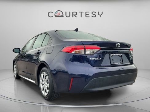 Used 2024 Toyota Corolla LE image 2