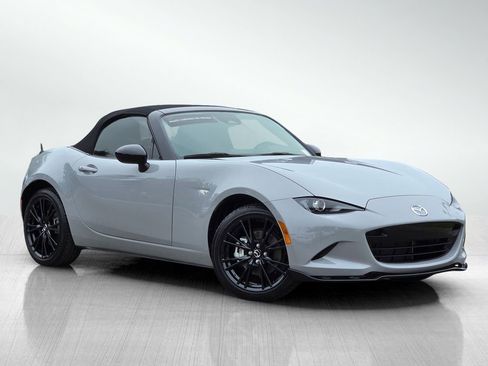 Certified 2024 MAZDA MX-5 Miata Club RWD image 1