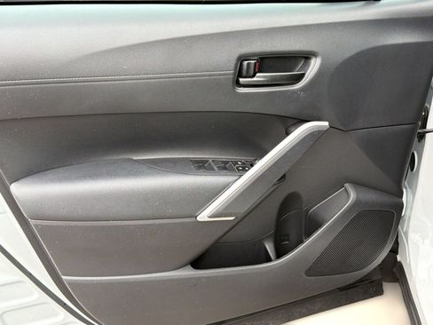 Used 2024 Toyota Corolla Cross AWD Hybrid image 14