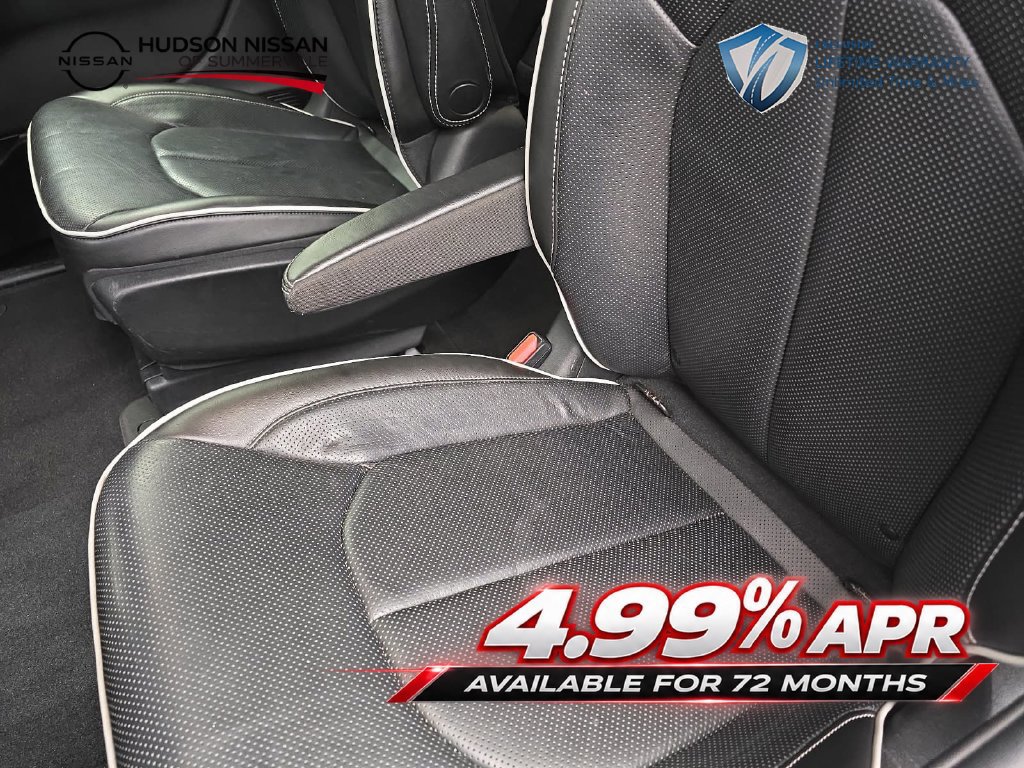 Used 2021 Chrysler Pacifica Limited w/ Uconnect Theater Family Group FWD image 15