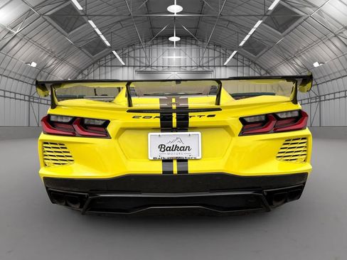 Used 2023 Chevrolet Corvette Stingray Coupe w/ Battery Protection Package RWD image 15
