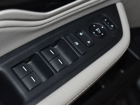 Used 2025 Honda Odyssey Touring image 6