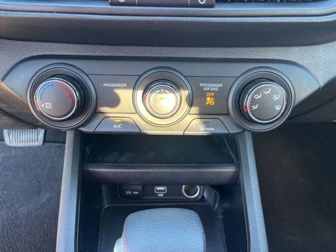 Used 2022 Kia Forte LXS image 22