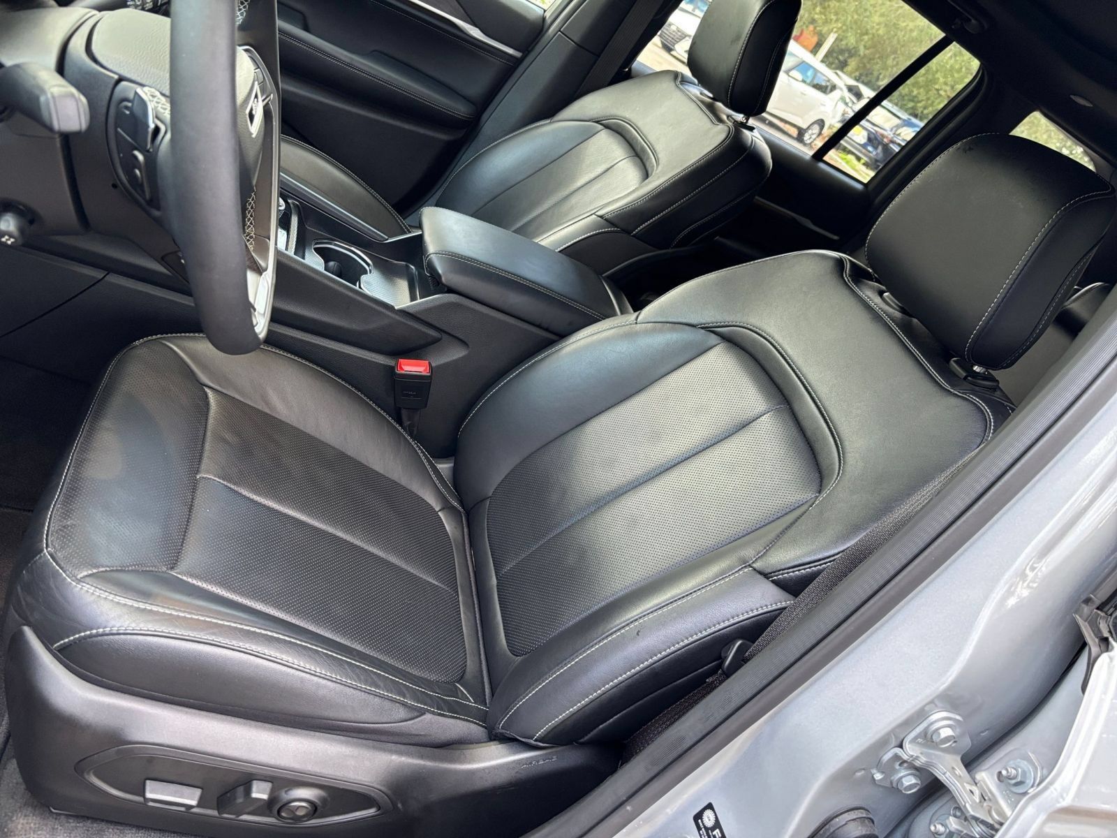 Used 2026 Jeep Grand Cherokee Limited AWD/4WD image 38