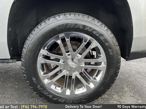 Used 2015 Cadillac Escalade 2WD image 10