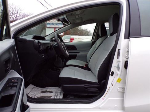 Used 2014 Toyota Prius C Four image 14