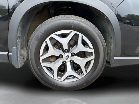 Used 2024 Subaru Forester Premium AWD/4WD image 23