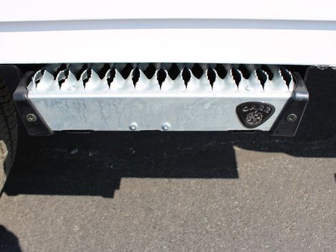 Used 2024 GMC Sierra 3500 Pro w/ Convenience Package image 11