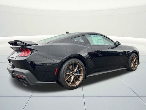 New 2025 Ford Mustang Dark Horse image 4
