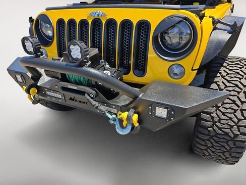 Used 2015 Jeep Wrangler Unlimited Sahara w/ Max Tow Package AWD/4WD image 30