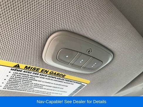 Used 2017 Chrysler Pacifica Touring-L FWD image 10