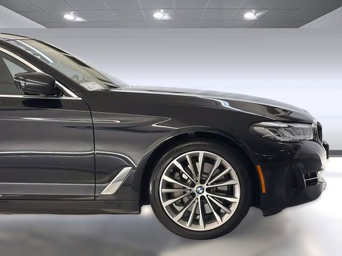 Used 2023 BMW 530i w/ Convenience Package RWD image 22