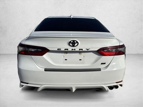 Used 2022 Toyota Camry SE w/ Carpet Mat Package (TMS) FWD image 6