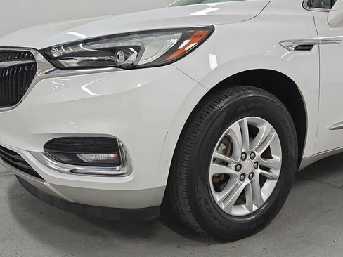 Used 2019 Buick Enclave Essence FWD image 11