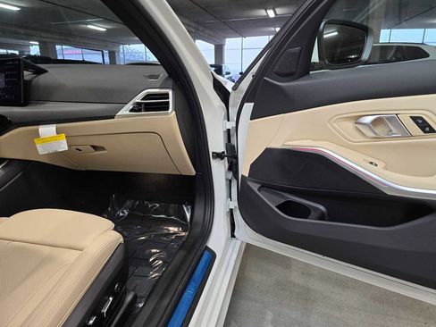New 2026 BMW 330i xDrive Sedan w/ Premium Package image 32