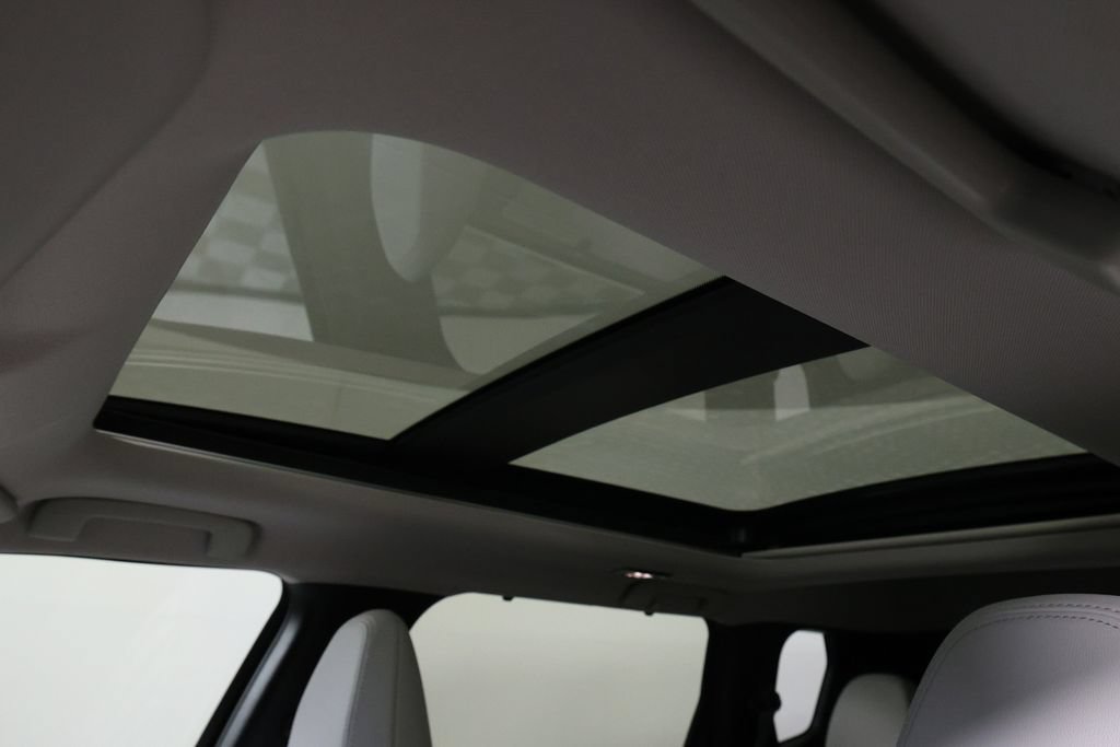 Used 2025 Mitsubishi Outlander AWD image 33