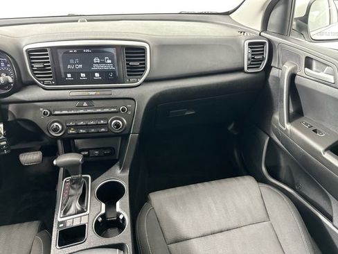 Used 2020 Kia Sportage LX image 24