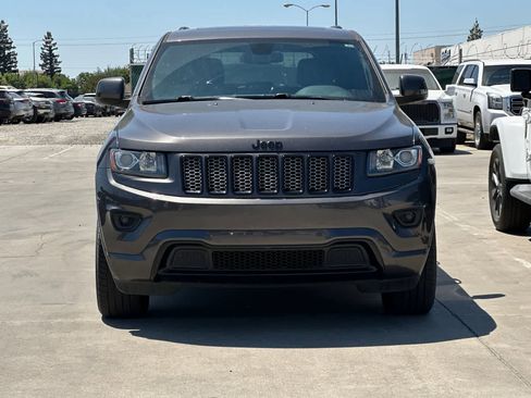 Used 2015 Jeep Grand Cherokee Altitude AWD/4WD image 11