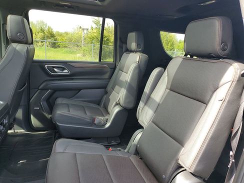 Used 2023 Chevrolet Suburban High Country AWD/4WD image 31