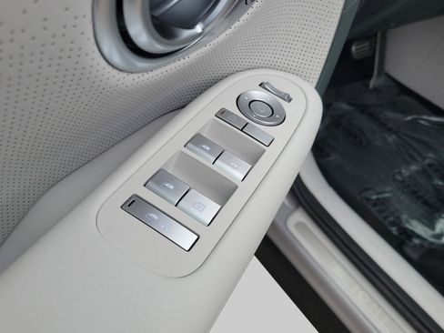 New 2026 Hyundai Ioniq 9 Calligraphy image 19