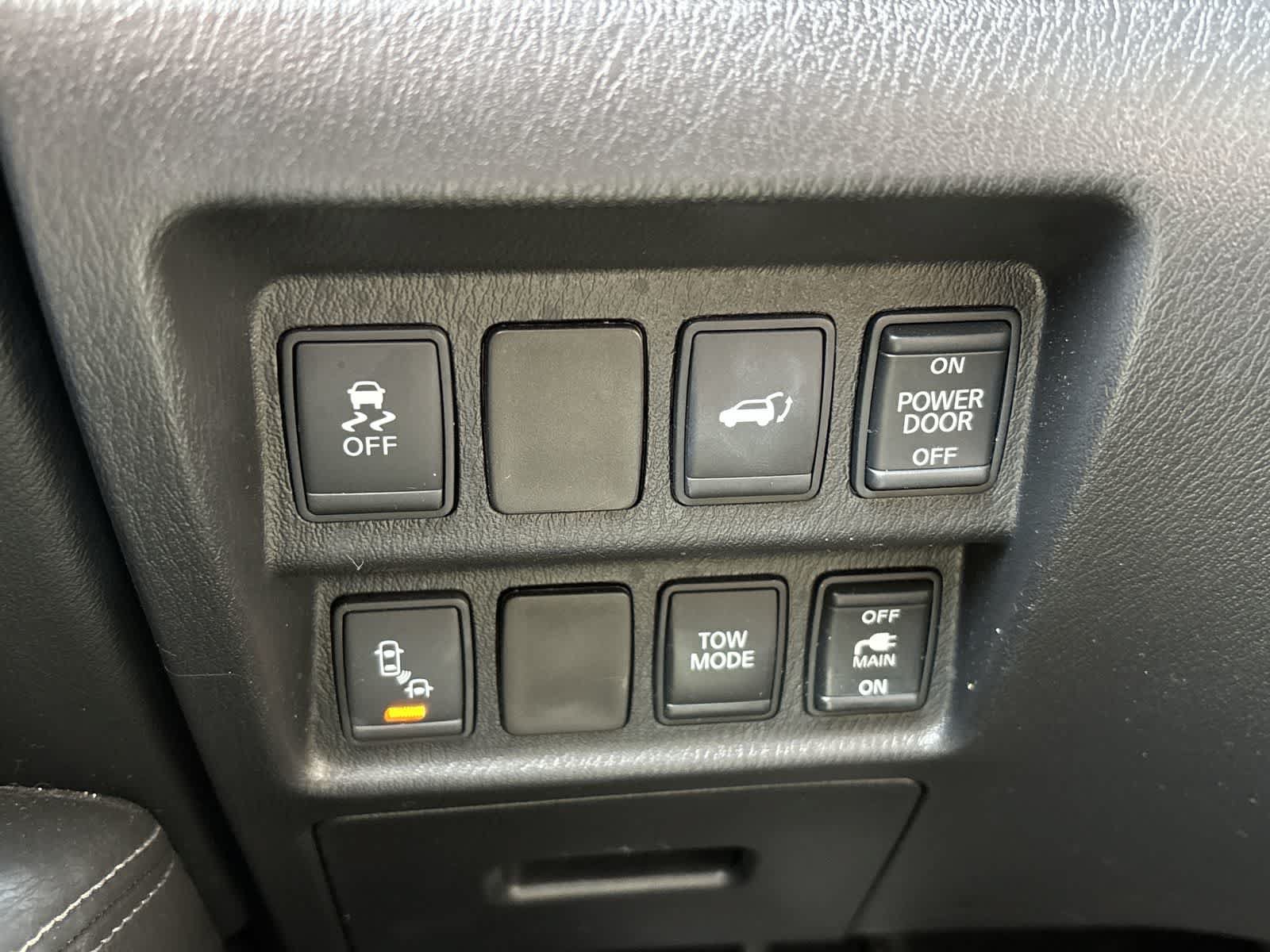 Used 2015 Nissan Pathfinder SL w/ SL Tech Package FWD image 8