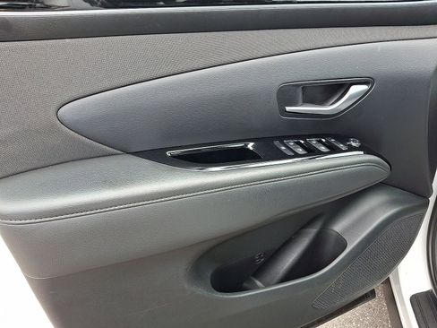 Certified 2022 Hyundai Tucson Limited image 16